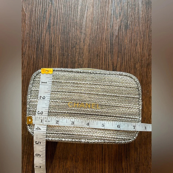 CHANEL 2022 HOLIDAY ROUTINE RESET CLEANSING DUO SET - Picture 5 of 14